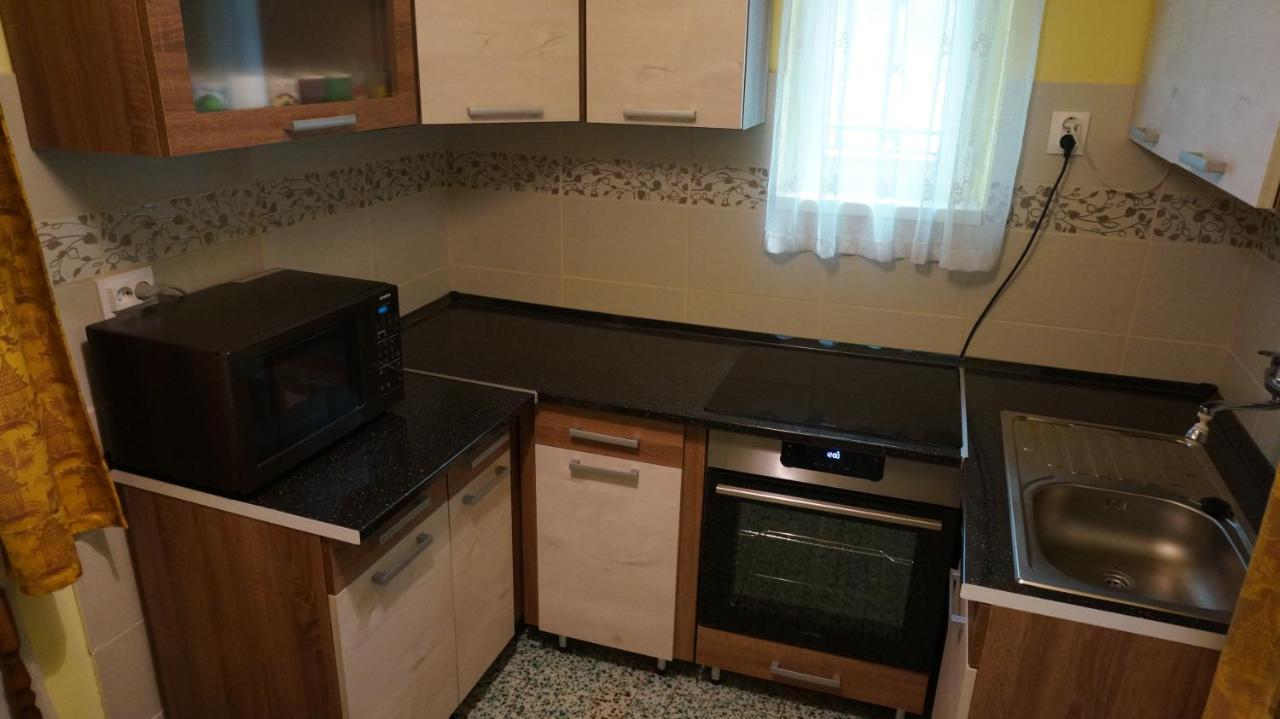 Sunny Apartman Nyíregyháza エクステリア 写真